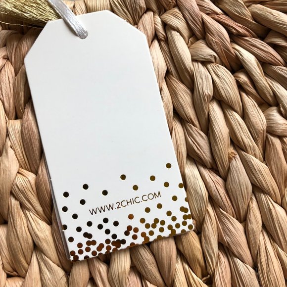 2Chic Corn Husk Basket Bag with Pom Poms, NWT - Picture 4 of 4